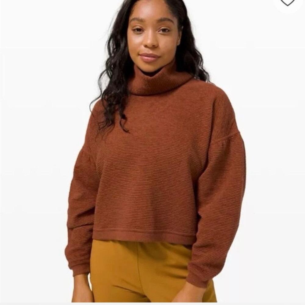Lululemon Peaceful Moments Pullover Tuetleneck M/L Heathered Ancient Cooper Rust